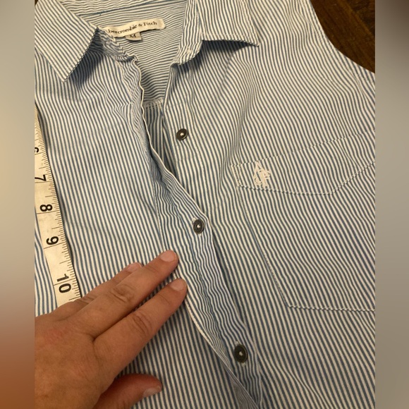 ABERCROMBIE & FITCH Shirt Dress : Blue and White Stripe - Medium - Picture 6 of 9